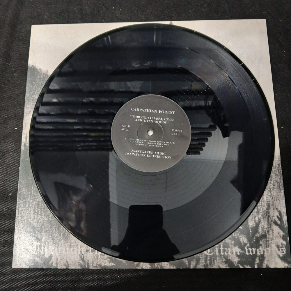 Carpathian Forest – Through Chasm, Caves And Titan Woods (LP USADO) - Imagem 5