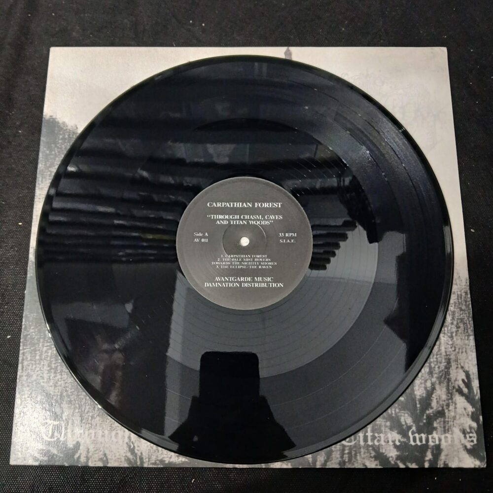 Carpathian Forest – Through Chasm, Caves And Titan Woods (LP USADO) - Imagem 4