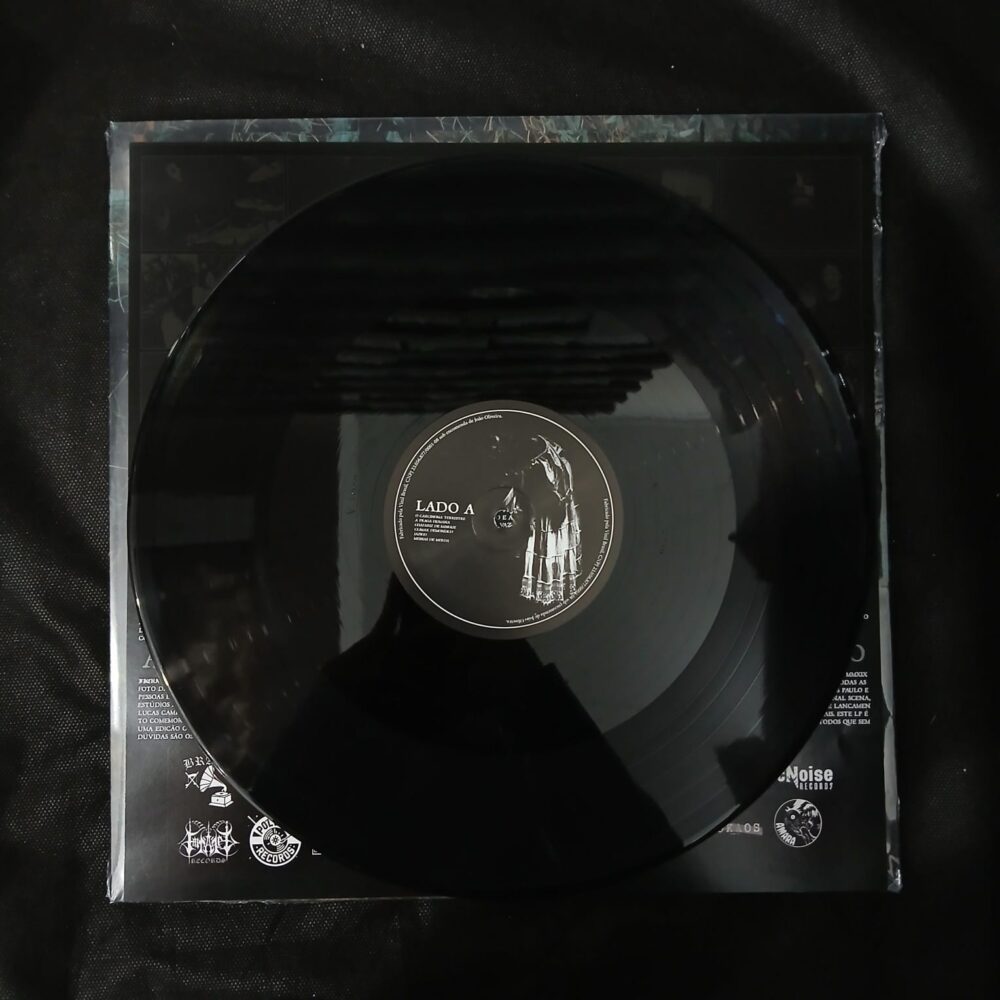 Sangue de Bode – A Sombra Que Me Acompanhava Era A Mesma Do Diabo (LP USADO) - Imagem 5