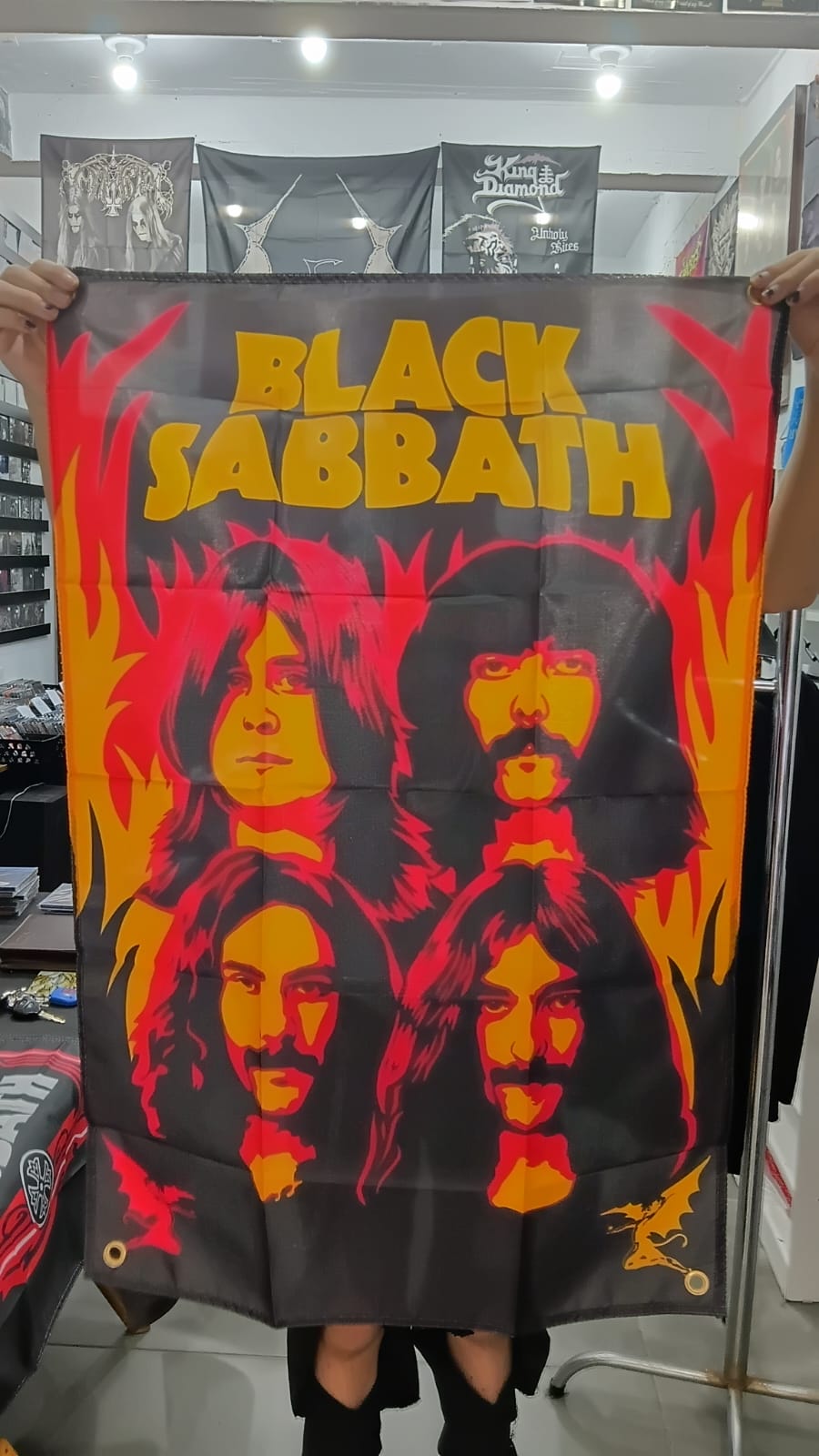 Black Sabbath - Membros Inferno (BANDEIRA COM ILHÓS)
