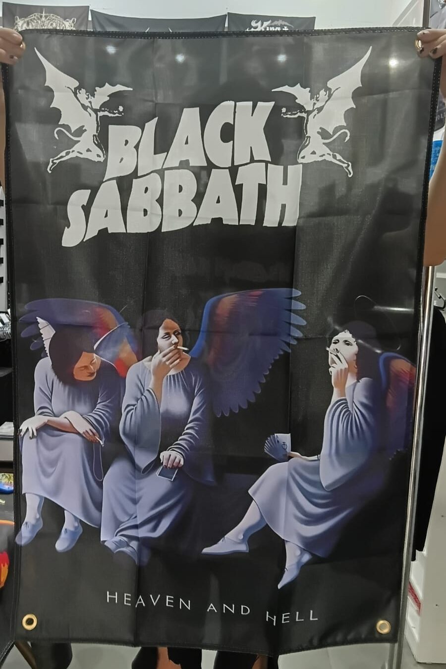 Black Sabbath - Heaven And Hell (BANDEIRA COM ILHÓS)