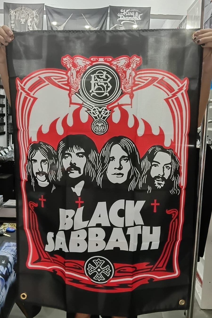 Black Sabbath - Membros Clássicos (BANDEIRA COM ILHÓS)