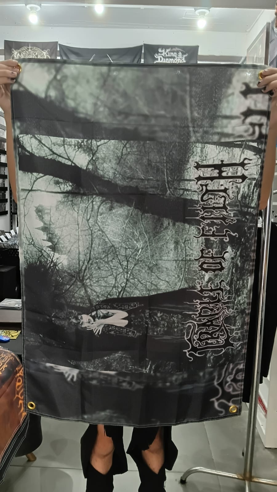 Cradle Of Filth - Dusk And Her Embrace (BANDEIRA COM ILHÓS)