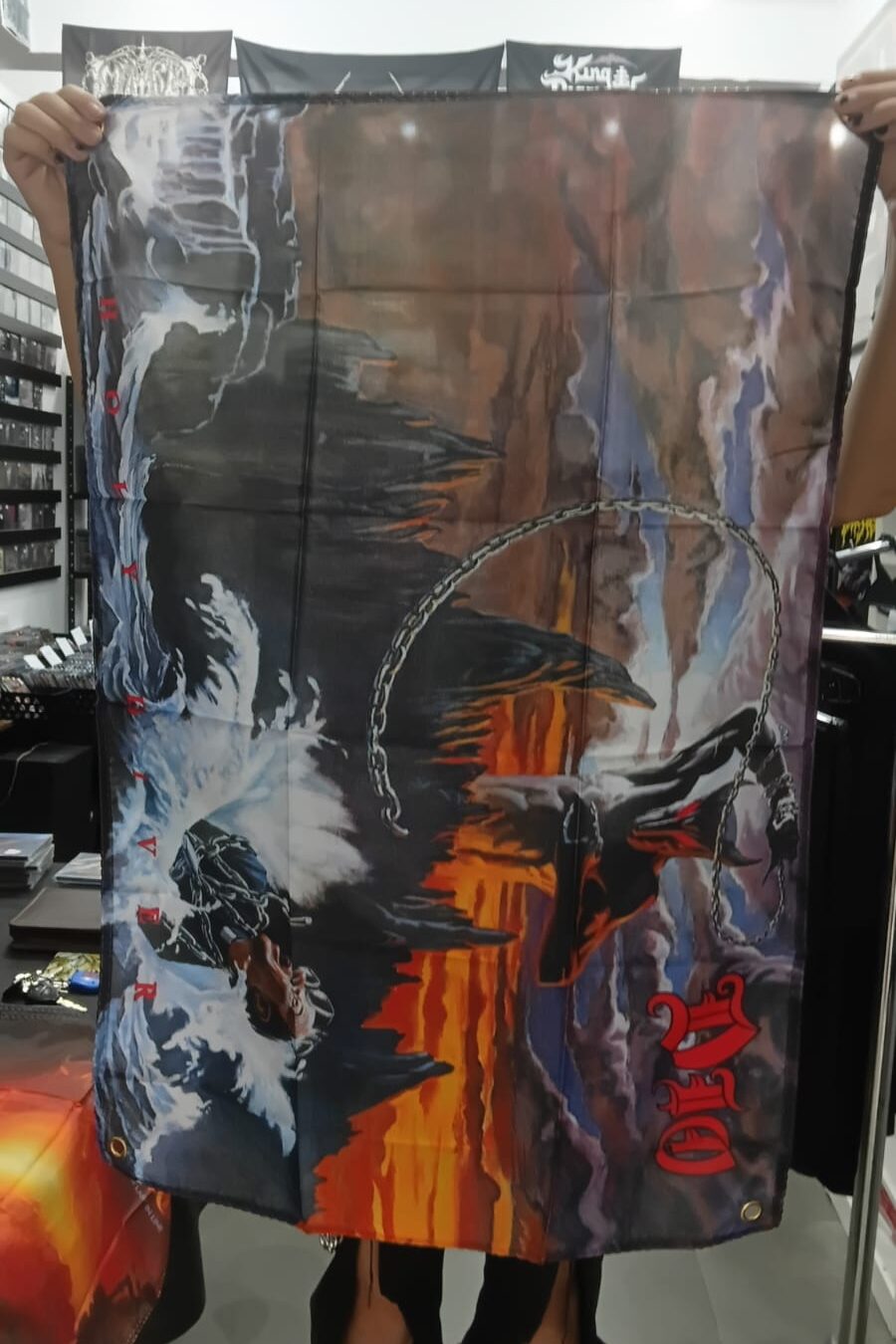 Dio - Holy Diver (BANDEIRA COM ILHÓS)