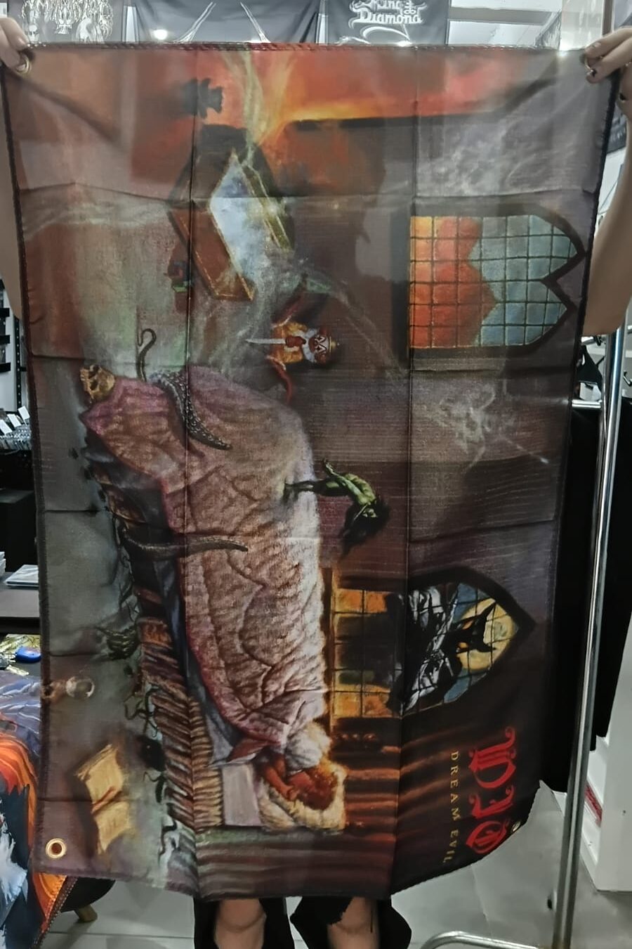 Dio - Dream Evil (BANDEIRA COM ILHÓS)
