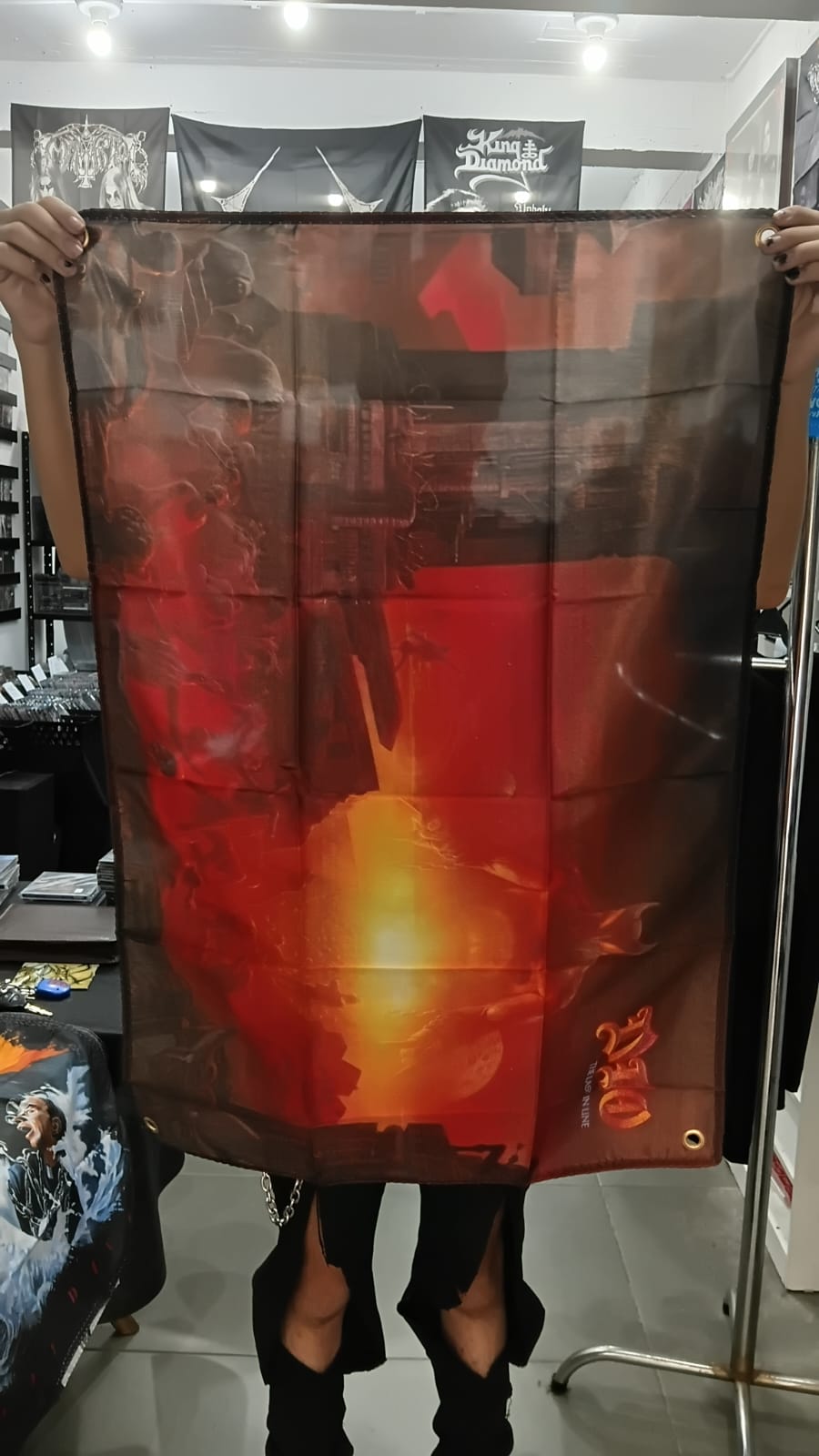 Dio - Last In Line (BANDEIRA COM ILHÓS)