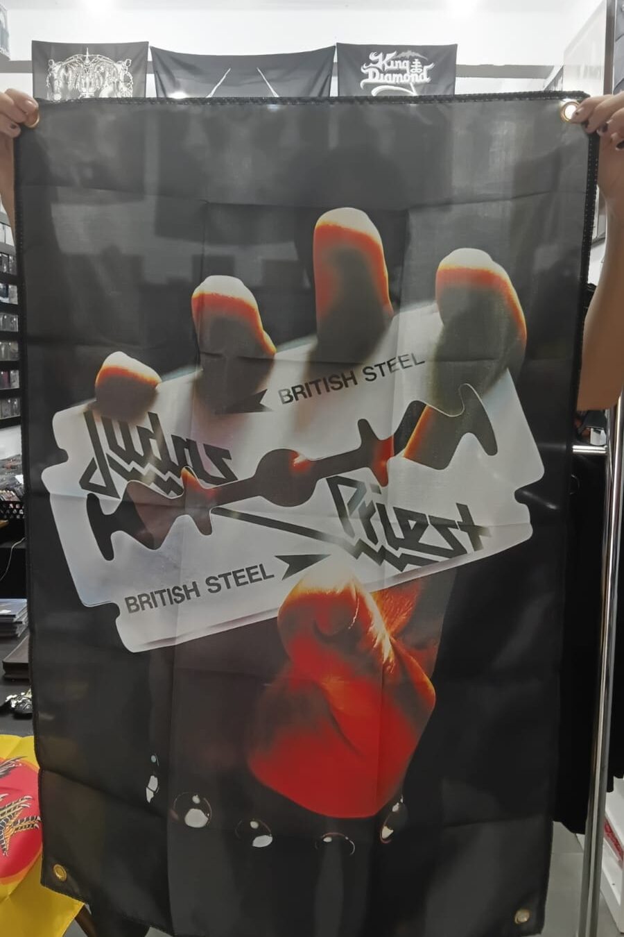 Judas Priest - British Steel (BANDEIRA COM ILHÓS)