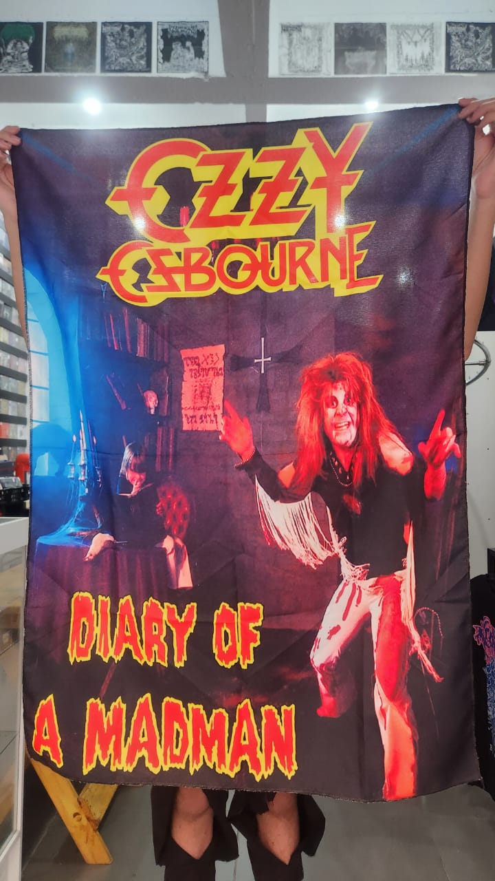 Ozzy Osbourne - Diary Of A Madman (BANDEIRA COM ILHÓS)