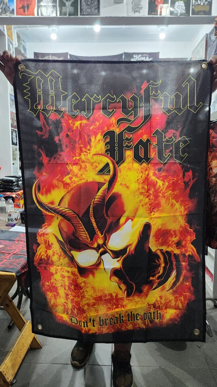 Mercyful Fate - Dont Break The Oath (BANDEIRA COM ILHÓS)