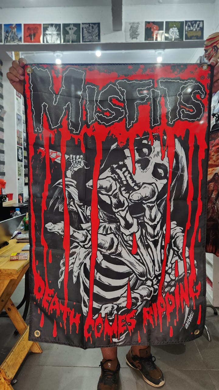 Misfits - Death Comes Ripping (BANDEIRA)