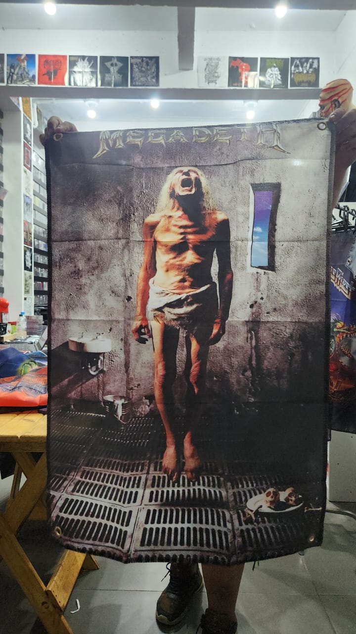 Megadeth - Countdow To Extinction (BANDEIRA COM ILHÓS)