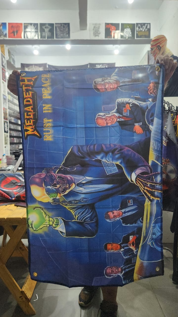 Megadeth - Rust In Peace (BANDEIRA COM ILHÓS)