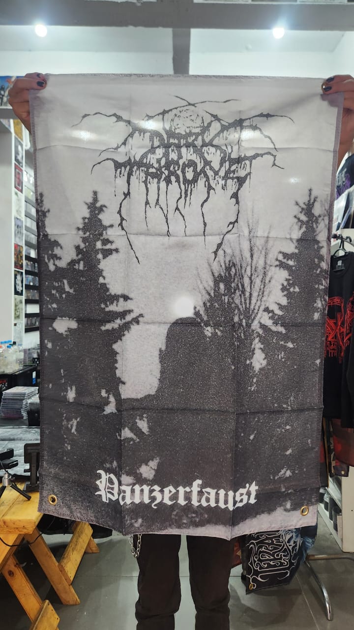 Darkthrone - Panzerfaust (BANDEIRA COM ILHÓS)