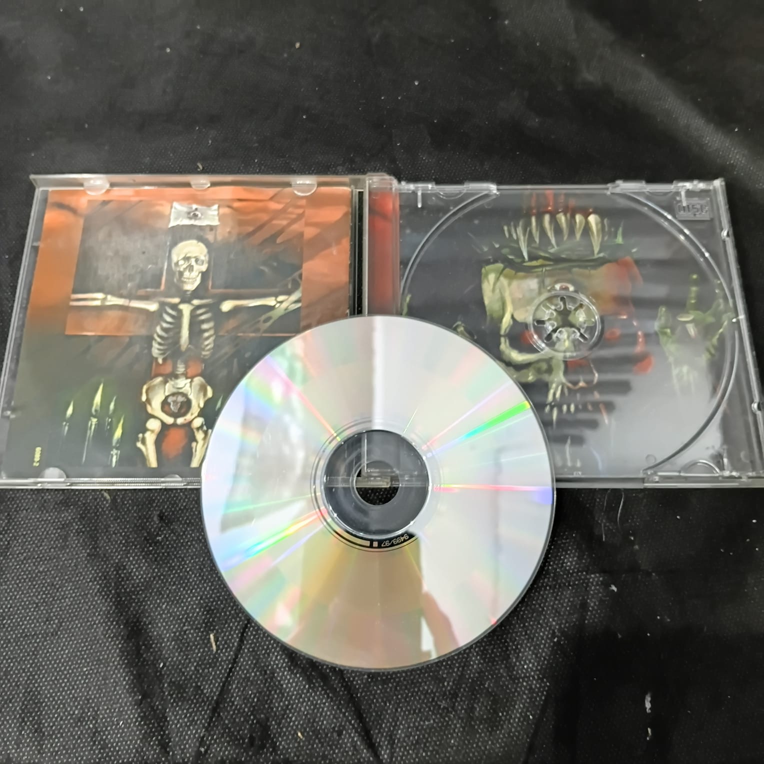 Deicide - Serpents Of The Light (CD AUTOGRAFADO USADO) - Imagem 3