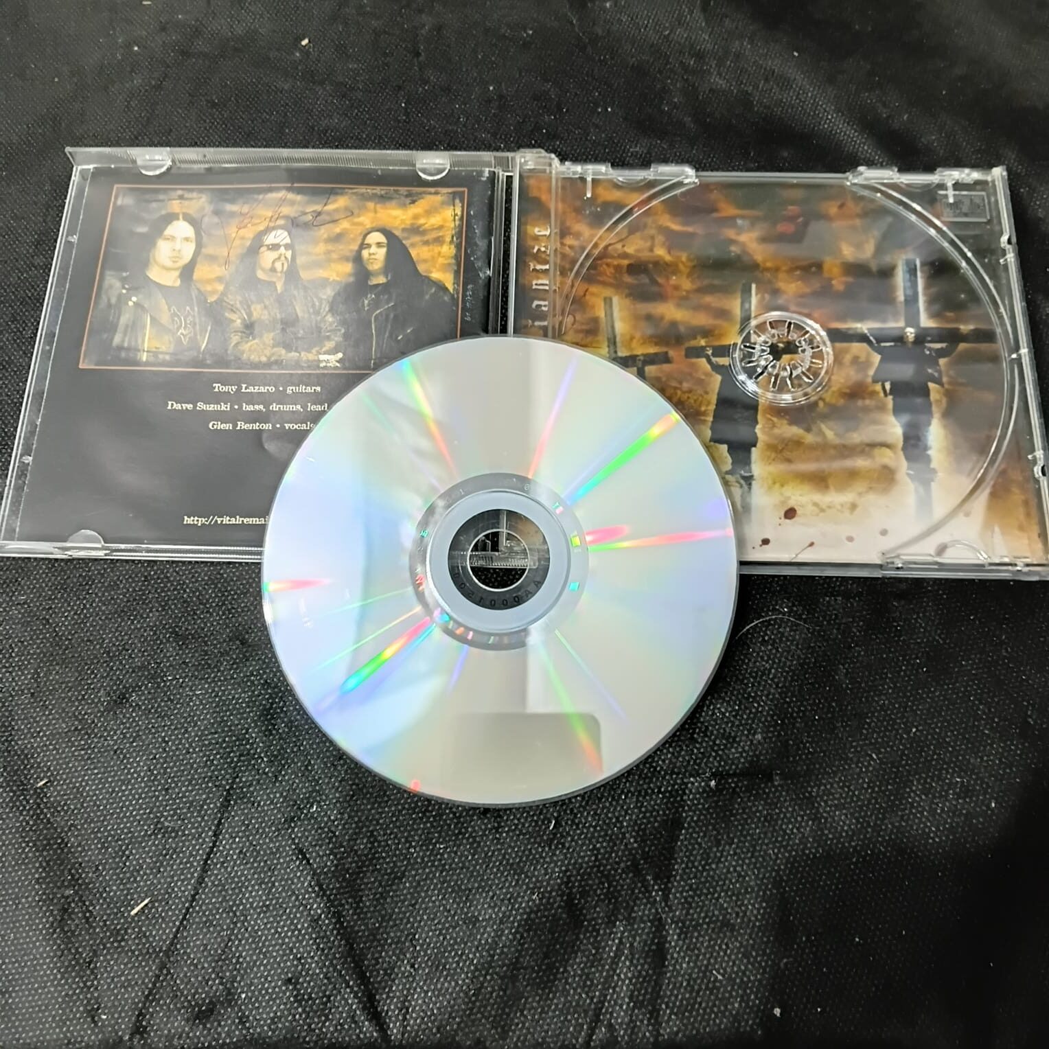Vital Remains - Deschristianize (CD AUTOGRAFAGO USADO) - Imagem 3