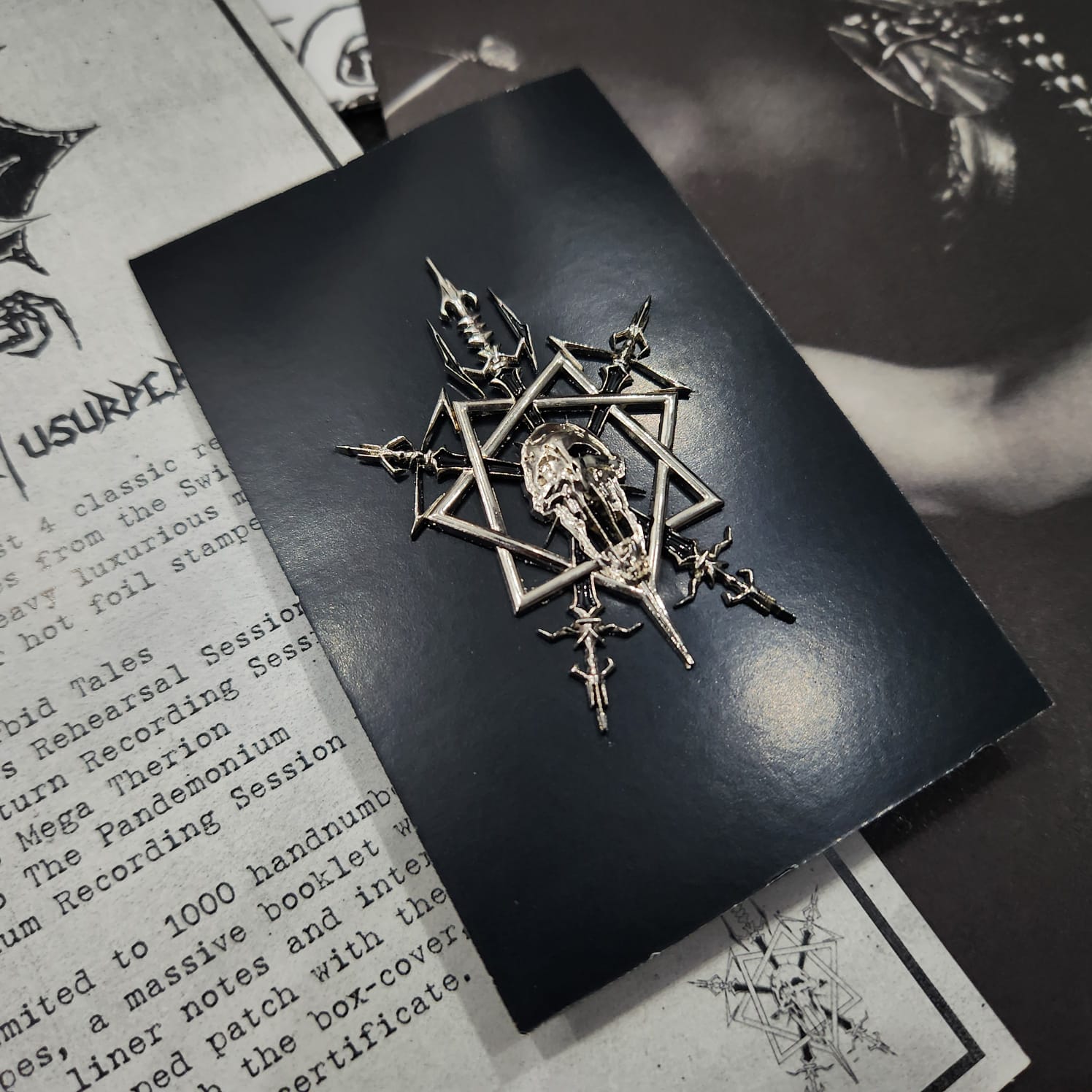 Celtic Frost - The Sign Of The Usurper (6-Tape Box) - Imagem 4