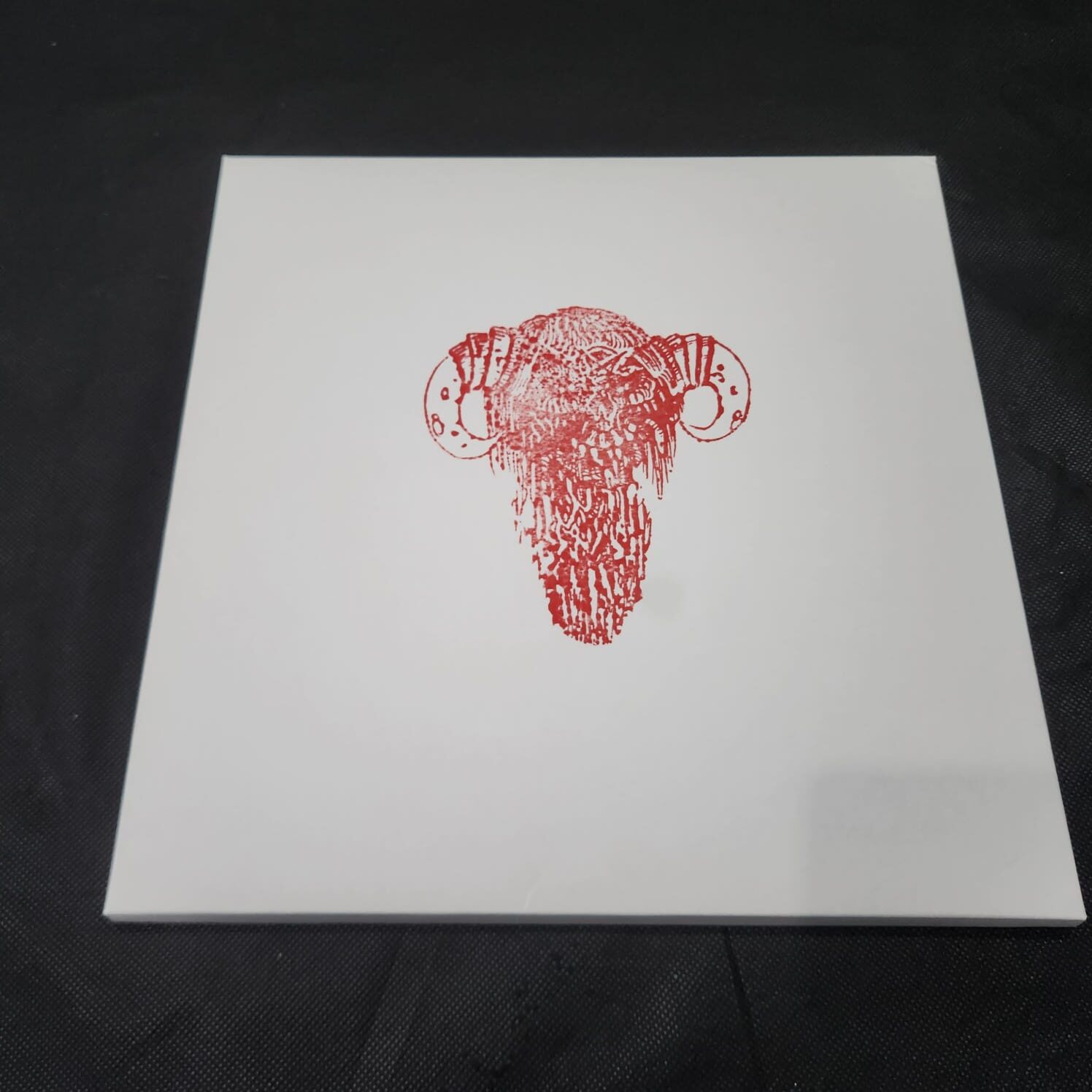 Sepultura - Bestial Devastation Special Box (LP VERMELHO - ED. ESP. USADO) - Imagem 16