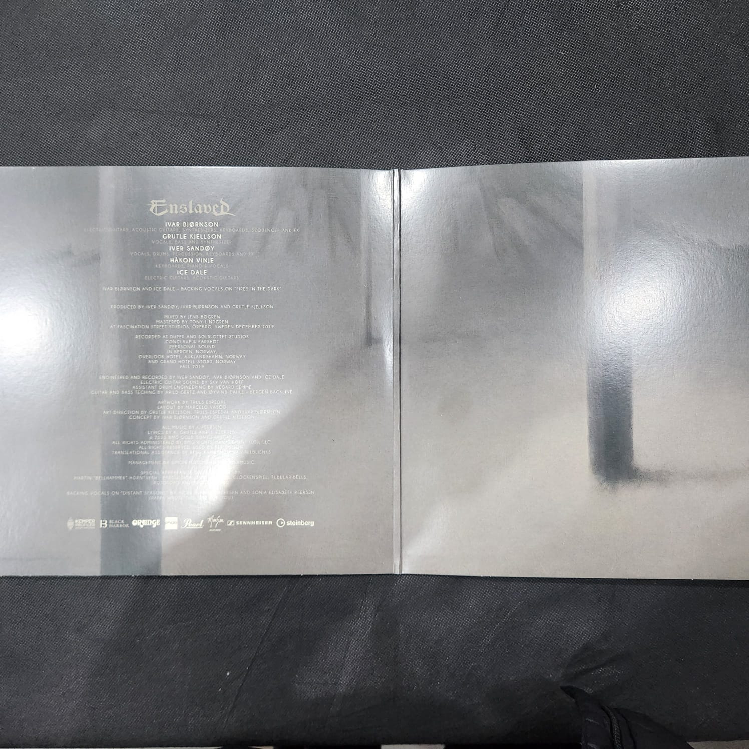 Enslaved - Utgard (LP GATEFOLD IMPORTADO USADO) - Imagem 5