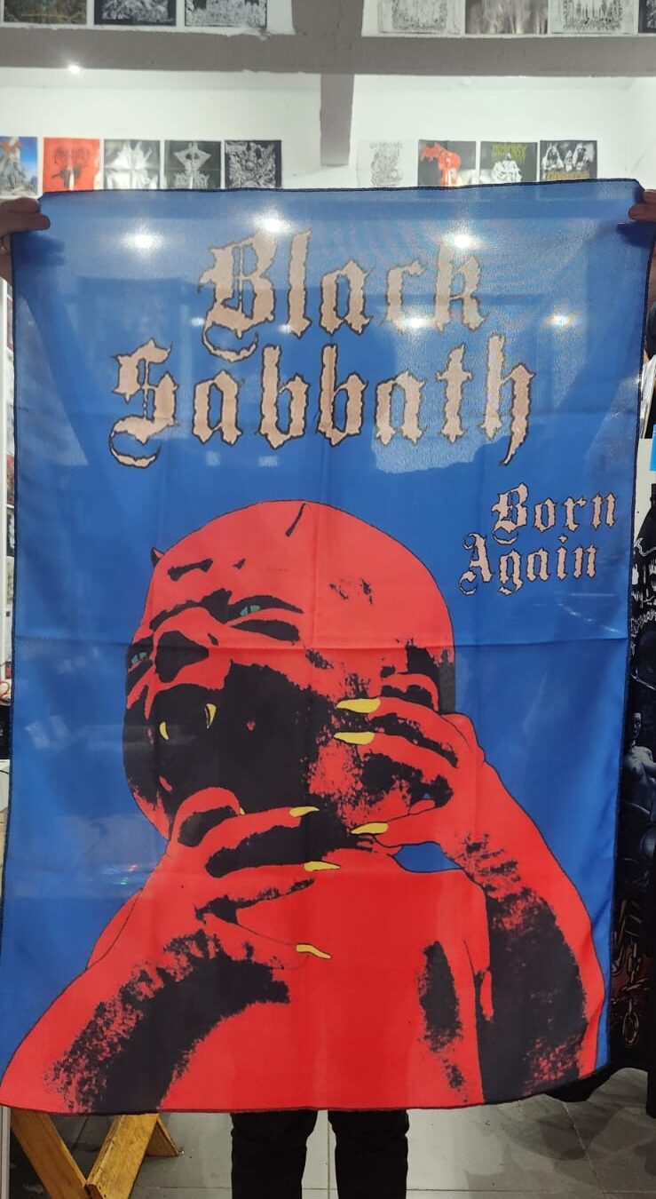 Black Sabbath - Born Again (BANDEIRA)