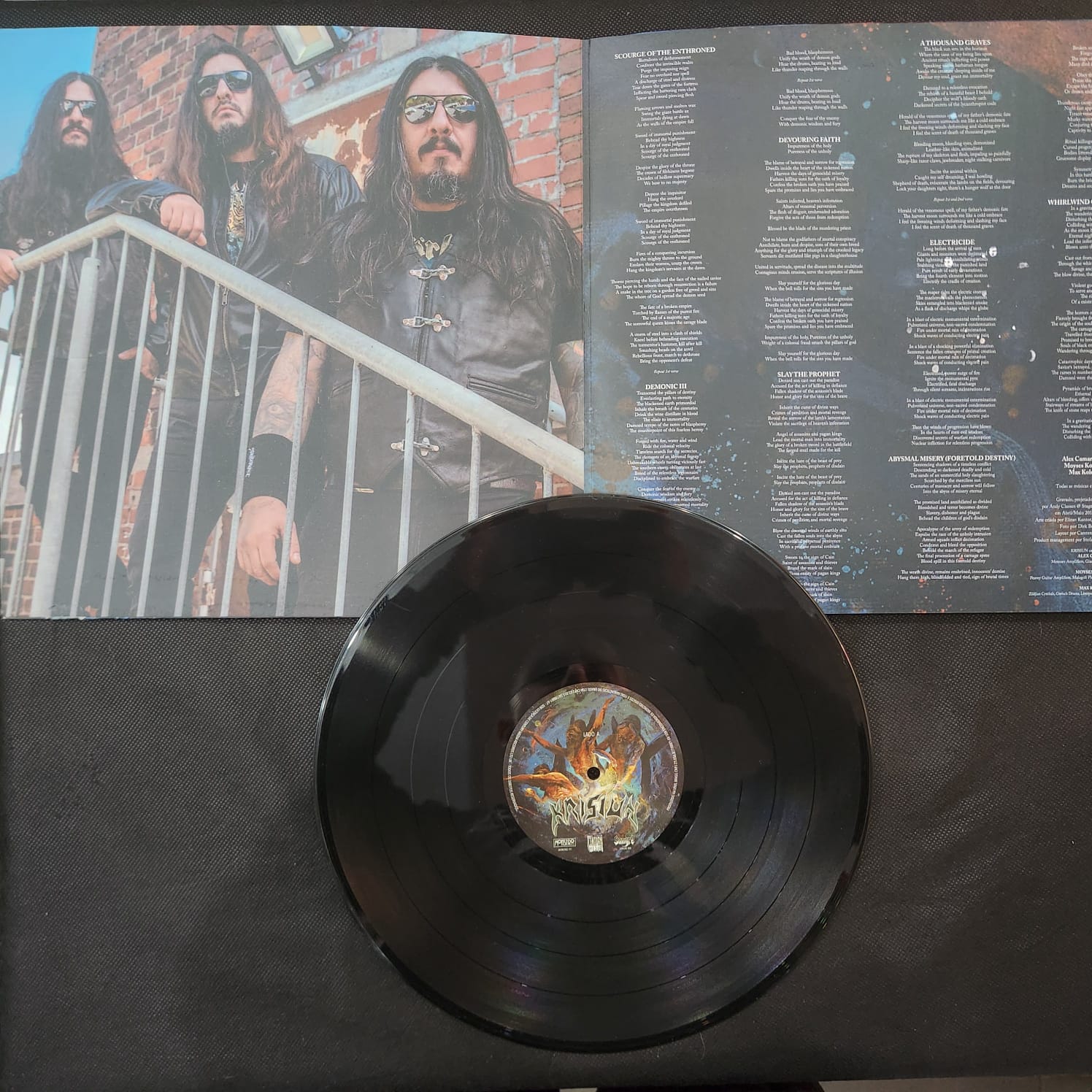 Krisiun - Scourge Of The Enthroned (LP GATEFOLD USADO) - Imagem 3