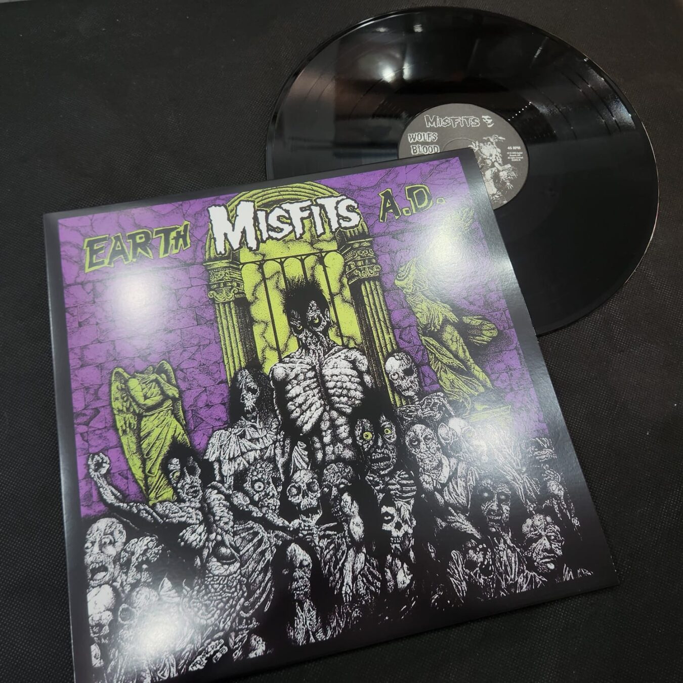 Misfits - Earth A.D (LP IMPORTADO USADO)